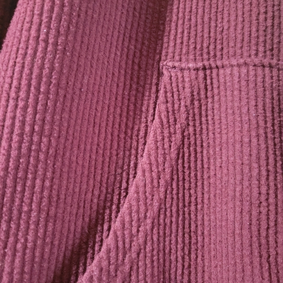 Old Navy- Burgandy Sherpa Lined Hooded Warm Winter Jacket with Big Wide Pockets - Picture 9 of 11